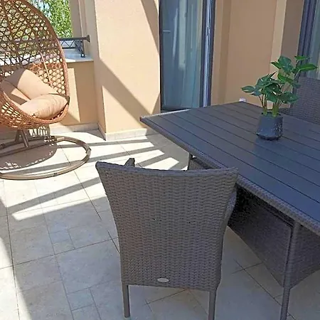 Aphrodite Park Deluxe 3* סאני ביץ'