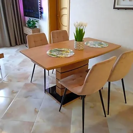 Aphrodite Park Deluxe סאני ביץ'